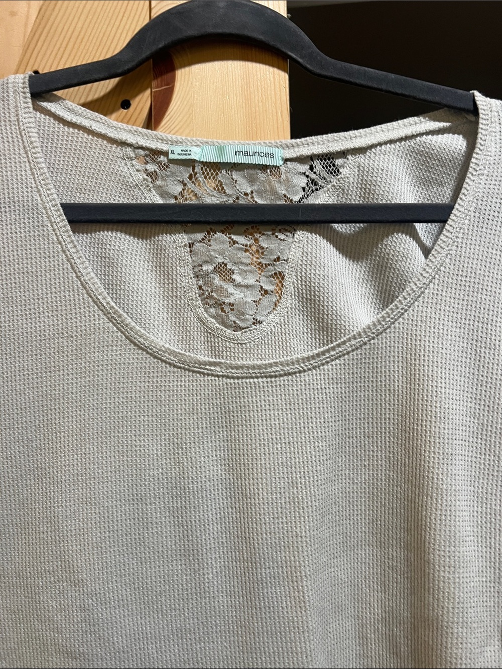 Maurices Cream Waffle Knit Long Sleeve Top with Lace Back/sleeves size x large
